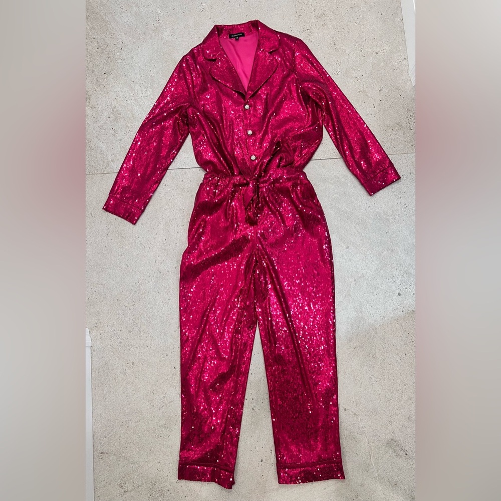 Co-Ord Blouse and cropped pants.  Hot pink, sequins. Absolutely beautiful!